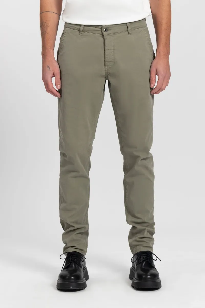 Kuyichi Kuyichi Herren vegan Chino Dexter Armee Grün, Dunkelgrün, – Produktbild 2 von 2