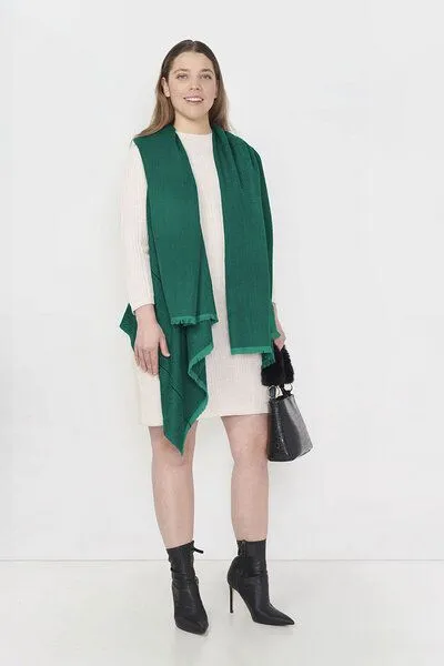 Fifth Origins Fifth Origins Damen Cape aus Bio-Wolle Infinity Lite, Green(emerald), – Produktbild 4 von 4