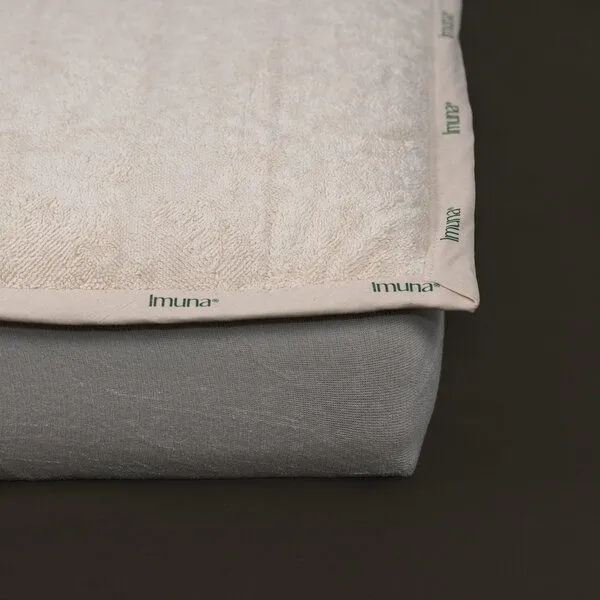 ImunaⓇ Das BaumwollnestⓇ ImunaⓇ Das BaumwollnestⓇ - Matratzenauflage mit Spannumrandung, Naturweiß, – Produktbild 1 von 4