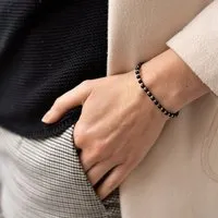 juni juni Perlenarmband "YinYang" mit verstellbarer Schiebeperle aus recyceltem Gold oder Silber – Produktbild 1 von 1