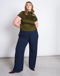 JAN N JUNE JAN 'N JUNE Damen vegan T-Shirt Mit Smokarbeit Farn Und Rosmarin – Produktbild 1 von 1