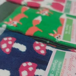 Fräulein Prusselise Fräulein Prusselise 3er spezial Socken Pack Retro, Fuchs grün, Pilze, Apfel rot, bunt – Produktbild 1 von 1