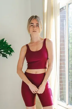 The View Yoga The View Yoga Iris Top Bright Bordeaux – Produktbild 1 von 1