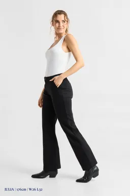 DAWN Dawn Damen vegan Jeans Cosma Flared Chino Stay Black – Produktbild 1 von 1