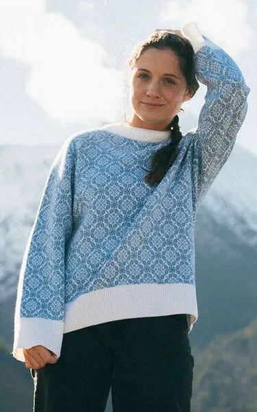 Kopyto Kopyto BARIBAL - Damen Oversize-Stickpullover Beskiden-Muster 100% Merinowolle RWS, Blau, – Produktbild 3 von 4