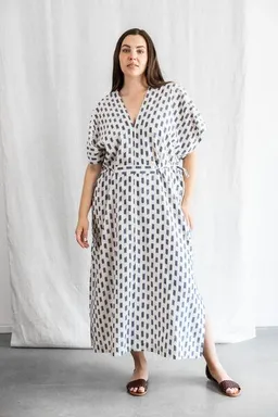 Jyoti - Fair Works Jyoti - Fair Works Bio-Baumwoll Kaftankleid Rishi – Produktbild 1 von 1