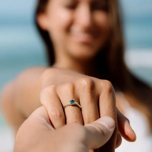 Spirit of Island Spirit of Island Blauer Saphir & Diamanten Ring | 585 Gelbgold, Blau, – Produktbild 3 von 4