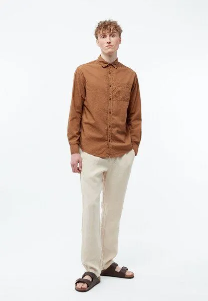 Givn Berlin Givn Berlin Hemd GBYUVAL aus Bio-Baumwoll Seersucker, Pecan brown (structure), – Produktbild 2 von 4