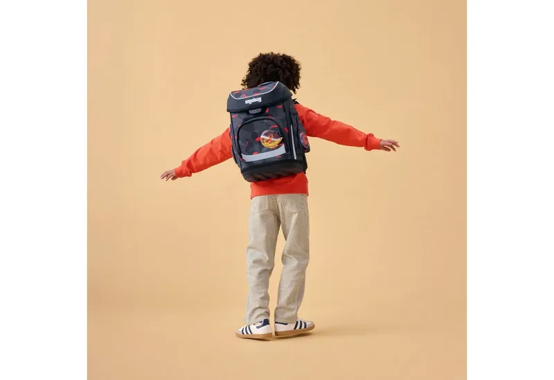 Ergobag Ergobag Schulranzen Schulranzen-Set CUBO TaekBärdo 5-teilig, 25/26 (5-teilig), ergonomisch, höhenverstellbar, Your-Size-System, ab 1. Klasse, Schwarz, – Produktbild 2 von 8
