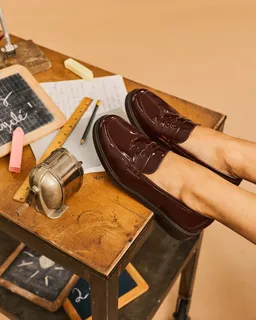 Minuit Sur Terre Minuit Sur Terre Damen vegan Loafer Accord Schokoladenbraun – Produktbild 1 von 1