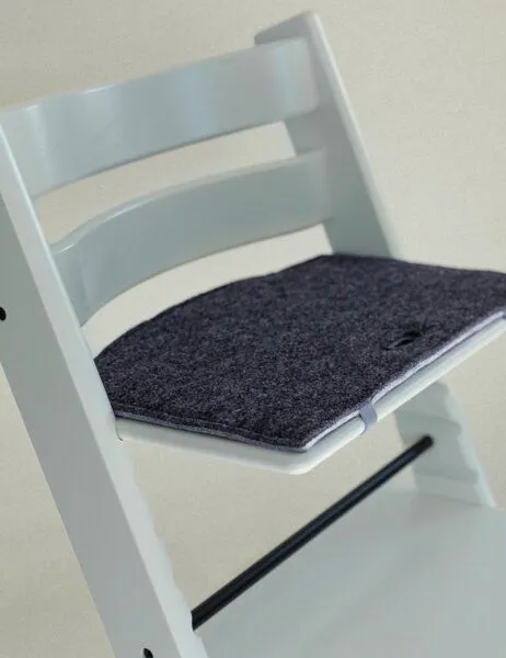 easy and green easy and green Hochstuhl Sitzkissen kompatibel mit Stokke Tripp Trapp aus Wollfilz, Anthrazit, – Produktbild 2 von 3