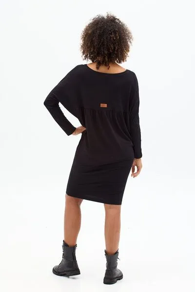 KOKOworld Kleid Twiggy – Weites Oberteil – Figurbetonter Rockteil an den Hüften – Boot-Ausschnitt – Viscose mit Elasthan – Fair produziert in Polen – KOKOworld, Black (schwarz), – Produktbild 4 von 4