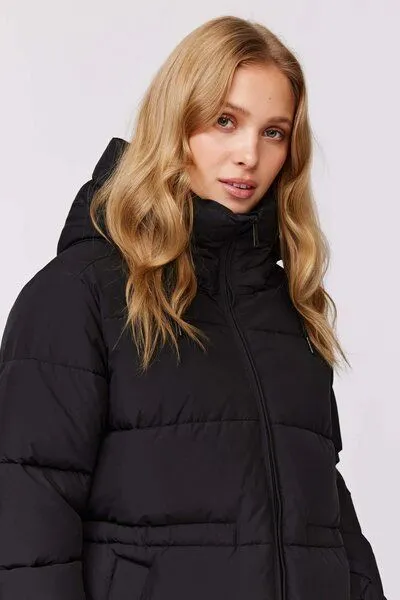 Makia Makia Maren Mantel aus recyceltem Plastik, Schwarz, – Produktbild 5 von 5