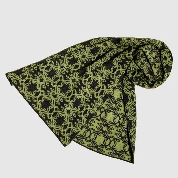 LANARTO slow fashion LANARTO slow fashion Schal Muster 'Kranz' zweifarbig gestrickt aus mulesingfreier Merinowolle, Grau (anthrazit), – Produktbild 2 von 3