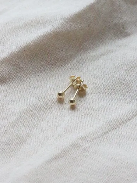 pikfine pikfine Mini Ohrstecker "Yula", Gold, – Produktbild 2 von 4