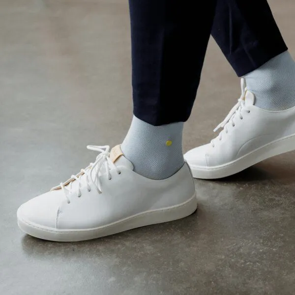 wysf. | what you stand for. wysf. | what you stand for. Socken, Piqué Strick mit Knopf, Bio-Baumwoll-Mix, Blau (hellblau), – Produktbild 3 von 4