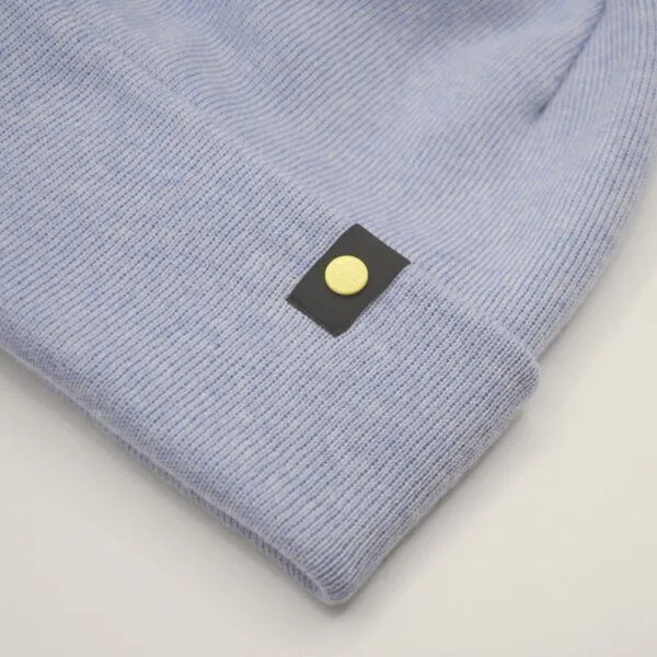 wysf. | what you stand for. wysf. | what you stand for. Mütze, Bio-Baumwolle, Made in Deutschland, Unisex, Feinstrick, Blau (eisblau), – Produktbild 4 von 4