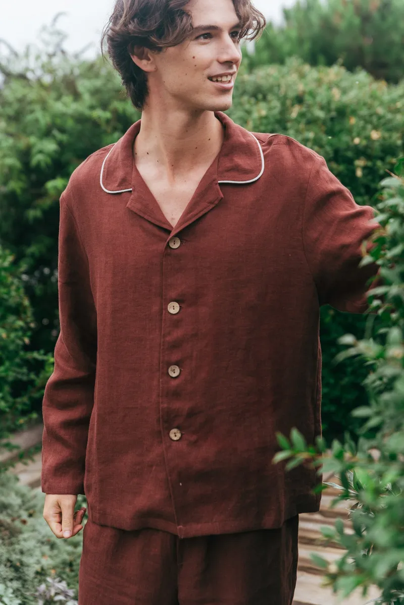 AmourLinen AmourLinen Herren vegan Set Pyjama Klassisch Harry Terracota, Braun, – Produktbild 1 von 2