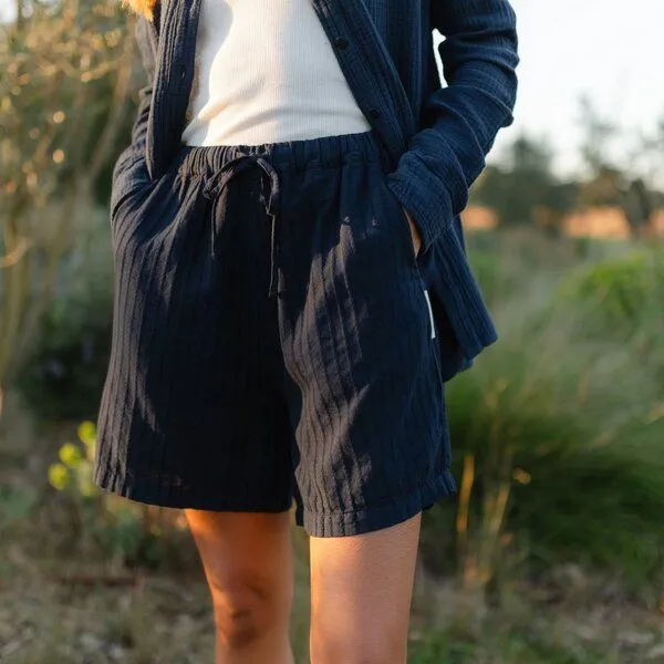 NORDLICHT NORDLICHT Shorts Tinja mit Streifen, Marineblau, – Produktbild 2 von 4