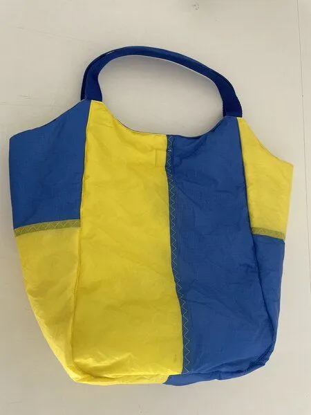 Skrabak Skrabak Upcycling-Tasche aus Segeltuch, Gelb-blau, – Produktbild 2 von 4