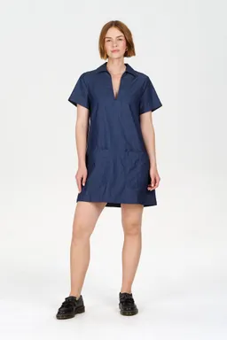 KOMODO KOMODO Damen vegan Kleid Talia Midwash Blau – Produktbild 1 von 1