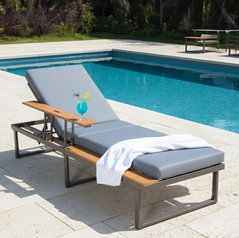 acamp Relaxliege Sonnenliege mit Polsterauflage, verstellbar, Stahl wetterfest, Ablage, Set 2 Teile, Gartenliege 200x75 cm, 8 cm Polster, Holzablage klappbar, Rostschutz, Grau, – Produktbild 1 von 4