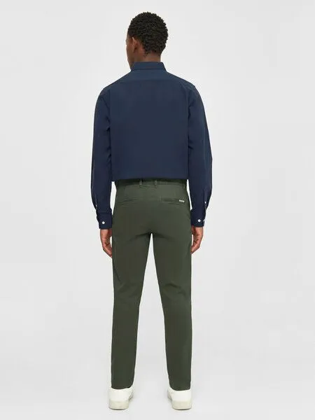 KnowledgeCotton Apparel KnowledgeCotton Apparel Chinohose - LUCA Slim Fit chino pant - mit Bio-Baumwolle, Grün (forrest night), – Produktbild 4 von 7