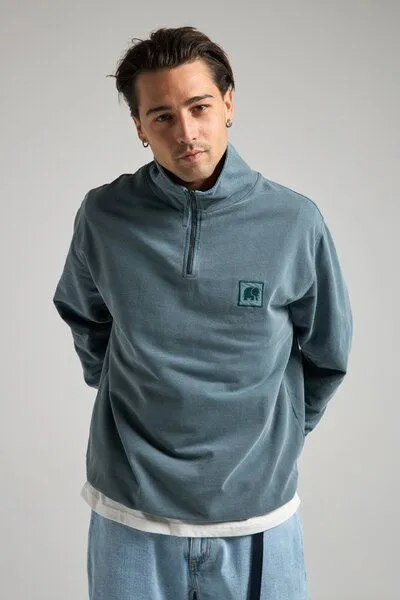 Trendsplant Trendsplant Sauce Pigment Dyed Quarter Zip Sweatshirt Elm Green, Grün, – Produktbild 1 von 4