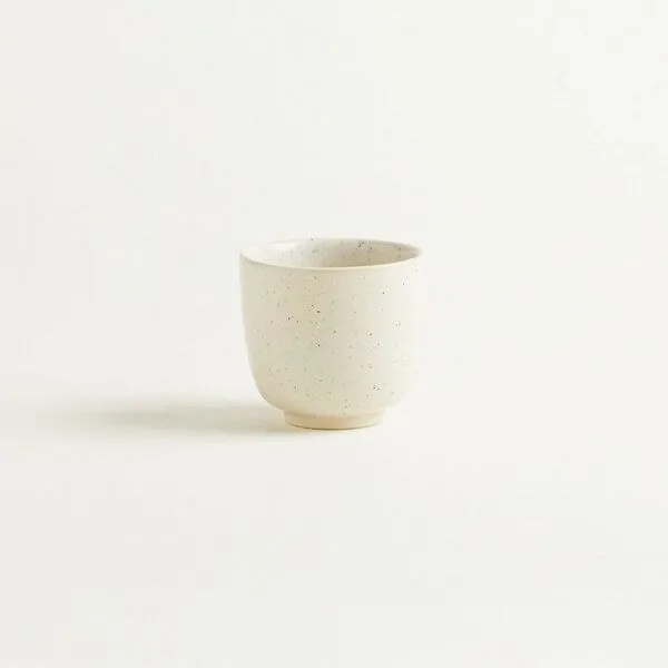 onomao onomao Kleiner Becher - Klassik, Sand, – Produktbild 1 von 4