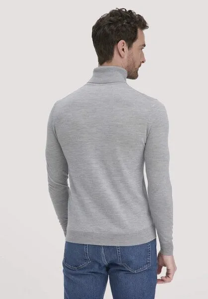 hessnatur hessnatur Strick Rollkragen Pullover Regular aus reiner Bio-Merinowolle, Hellgrau, – Produktbild 2 von 4