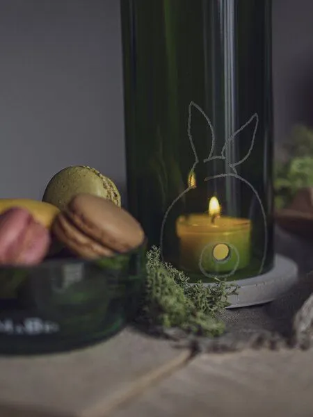 MaBe MaBe Windlicht mit Hasen Gravur - witzige Rückseite - nicht nur zu Ostern – Produktbild 3 von 4