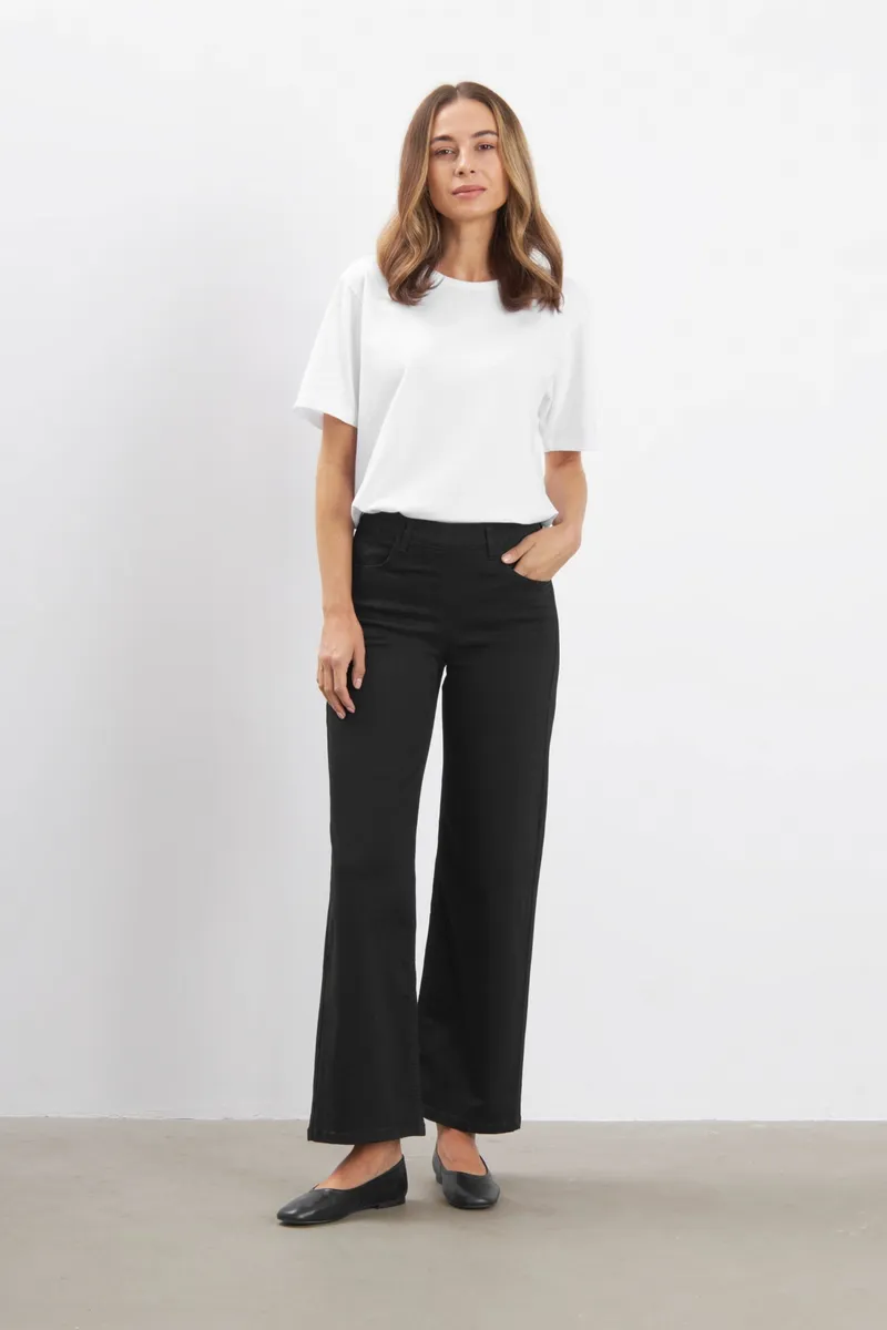 LAURIE LAURIE Damen vegan Jeans Donna Locker Kurz Länge Schwarz, Schwarz, – Produktbild 2 von 2