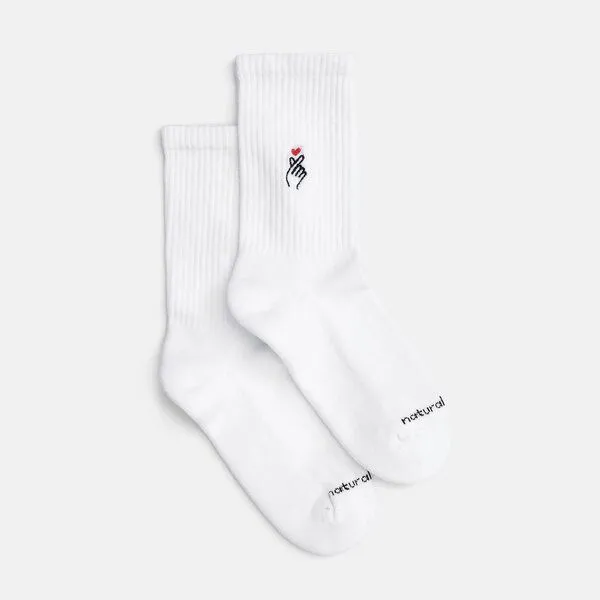 Natural Vibes Natural Vibes Heart Hand | Bio GOTS | Weiße Tennissocken | Herzsymbol | Herren Damen Socken | Unisex – Produktbild 1 von 4