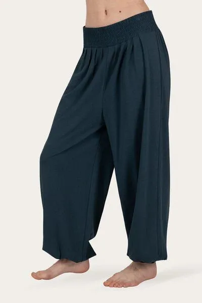 Urban Goddess Urban Goddess Weite Yoga Haremshose Jaya mit Bambus viskose, Orion (blau), – Produktbild 2 von 4