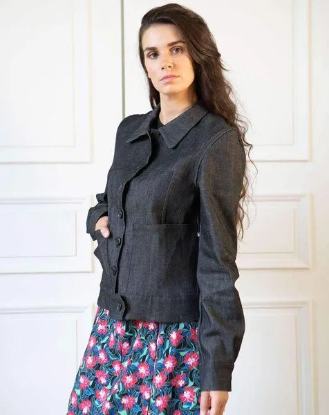Aatise Aatise Schwarze Damen Jeansjacke Zeane aus upgecycelter Baumwolle, Schwarz, – Produktbild 2 von 4