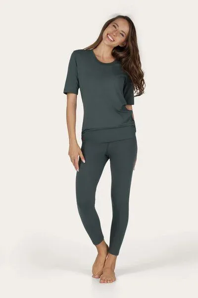 Urban Goddess Urban Goddess Dry Fit Yoga Shirt Kami, Pinyon (grau), – Produktbild 5 von 5