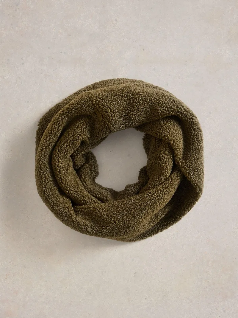 White Stuff Loop-Schal aus Teddyfell - Einheitsgröße, Khakigrün, – Produktbild 2 von 2