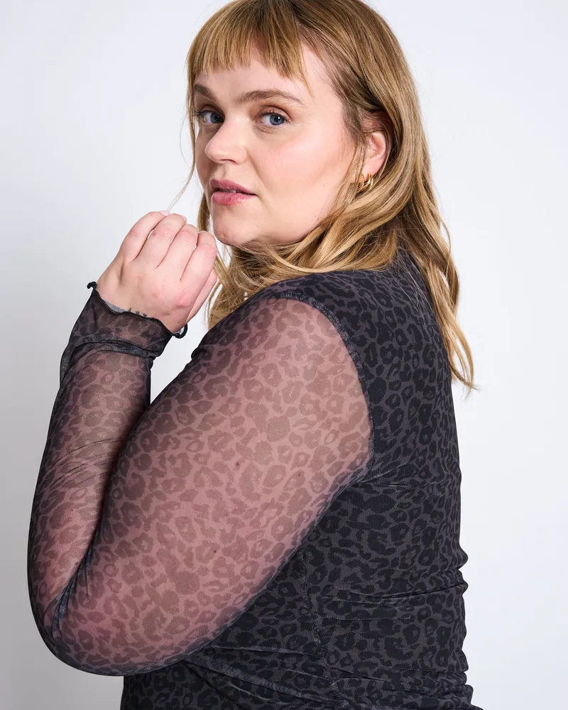 JAN N JUNE JAN 'N JUNE Damen vegan Langärmliges Netzkleid Von Zaldi Mit Dunklem Leopardenmuster, Schwarz, – Produktbild 1 von 2