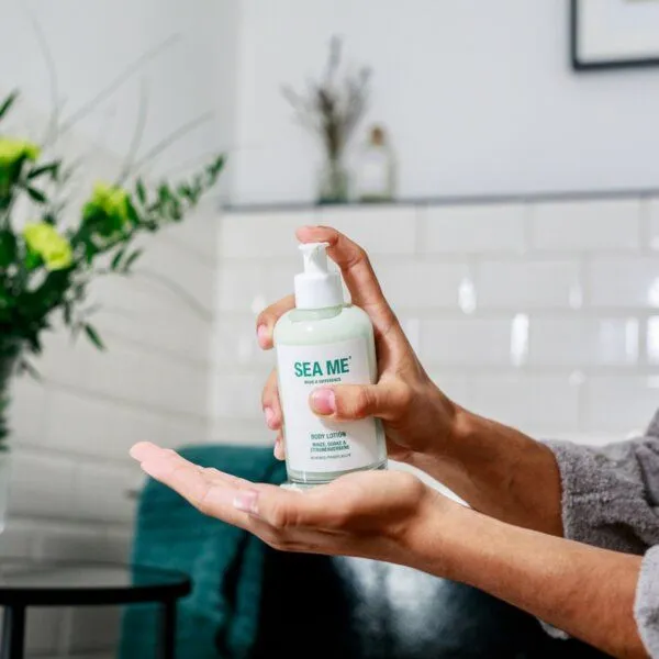 SEA ME SEA ME Hautpflege Set mit Tages- und Nachtpflege, Reinigungsgel & Body Lotion | vegan – Produktbild 4 von 4