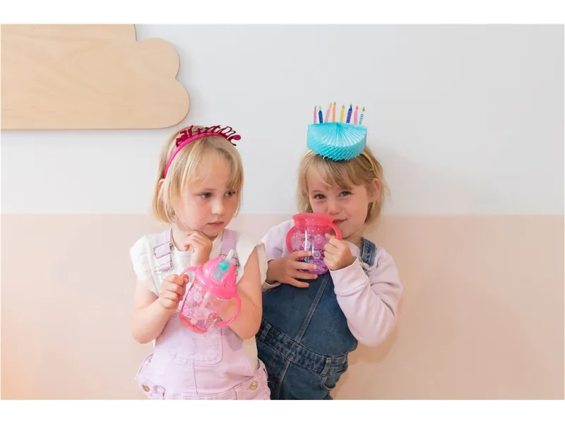 Nuby Nuby 360 Grad Wonder Cup Kinderbecher mit Handgriffen Fassungsvermögen 240 ml, Rosa, – Produktbild 2 von 2