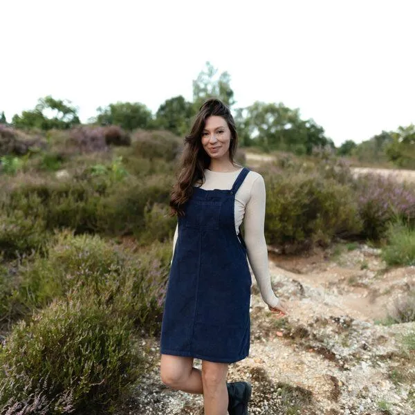NORDLICHT NORDLICHT Damen Cord Kleid Latzkleid aus 100% Bio-Baumwolle MIKA, Blau, – Produktbild 3 von 4