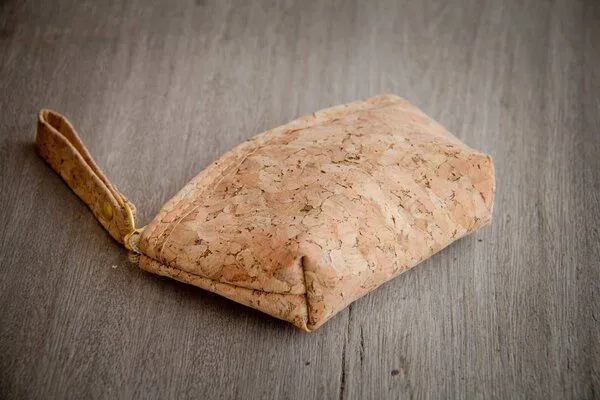 BY COPALA BY COPALA Täschen aus recyceltem Kork, Etui, Mini-Portemonnaie, wasserabweisend – Produktbild 3 von 3