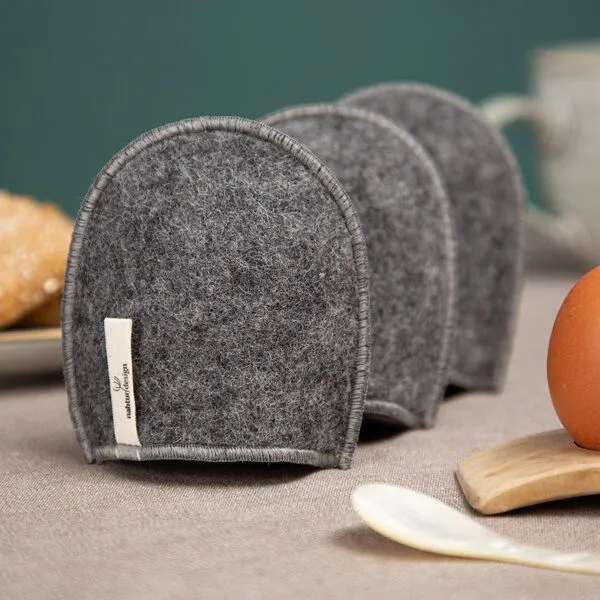 nahtur-design nahtur-design Eierwärmer aus reiner Schurwolle - Flauschloden, Anthrazit, – Produktbild 2 von 6