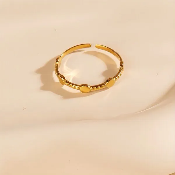ELEKTROPULLI Größenverstellbarer Fine Dots Ring ca. Ø 17mm von Elektropulli, Gold, – Produktbild 2 von 4