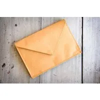 BY COPALA BY COPALA Nachhaltige Laptop-Hülle 15–16 Zoll aus waschbarem Kraftpapier mit Magnetverschluss – Produktbild 1 von 1