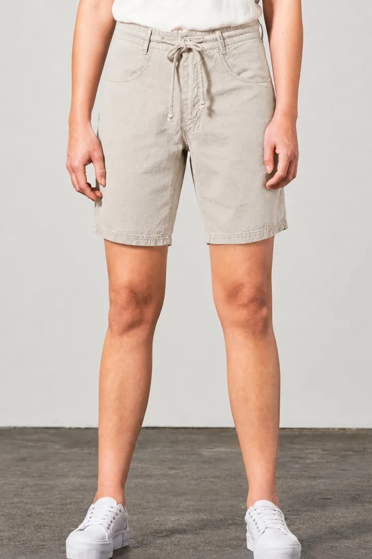 HempAge Hempage Herren vegan Beigefarbene Shorts Mit Distel Motiv, Beige, – Produktbild 2 von 2