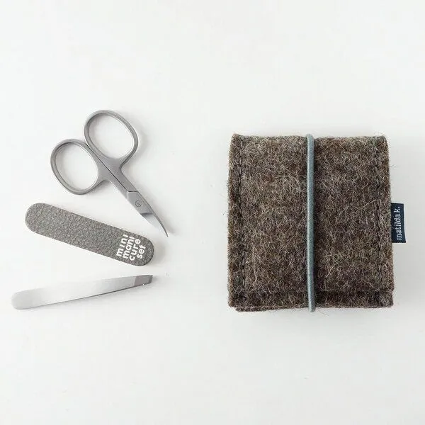 matilda k. manufaktur matilda k. manufaktur mini-maniküre-set 'ella' aus Wollfilz mit Rundgummi-Verschluß in vielen Farben, Braun, – Produktbild 3 von 8