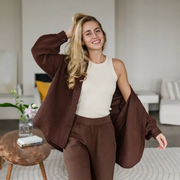 NORDLICHT NORDLICHT Oversize Musselin Bluse Falla aus 100% Bio-Baumwolle, Braun, – Produktbild 3 von 4