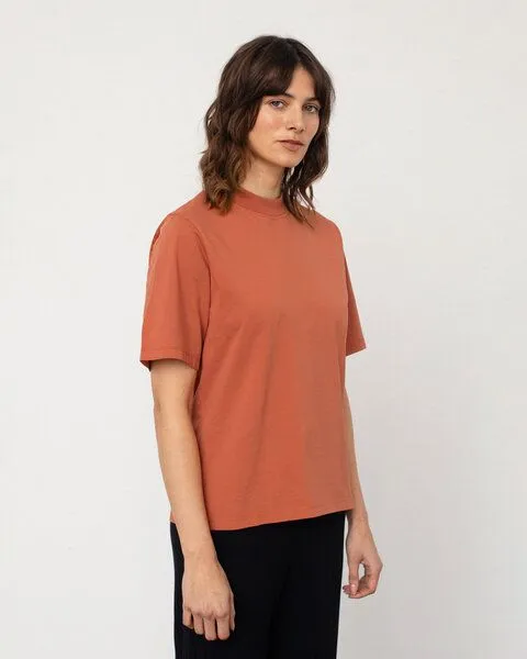 Rotholz Rotholz Basic T-Shirt mit breitem Kragen Bio Baumwolle, Rot, – Produktbild 1 von 7