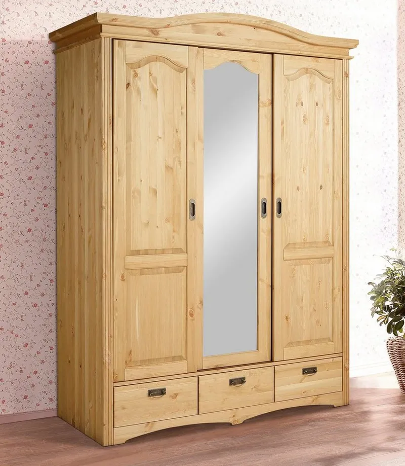 OTTO home Schiebetürenschrank Konrad, Landhausstil, rustikal, mit Schubladen + Spiegel, Kassetten (B/H/T ca. 153 cm x 207 cm x 64 cm) massive Kiefer, FSC®-zertifiziert, Messinggriffe, Beige, – Produktbild 2 von 5